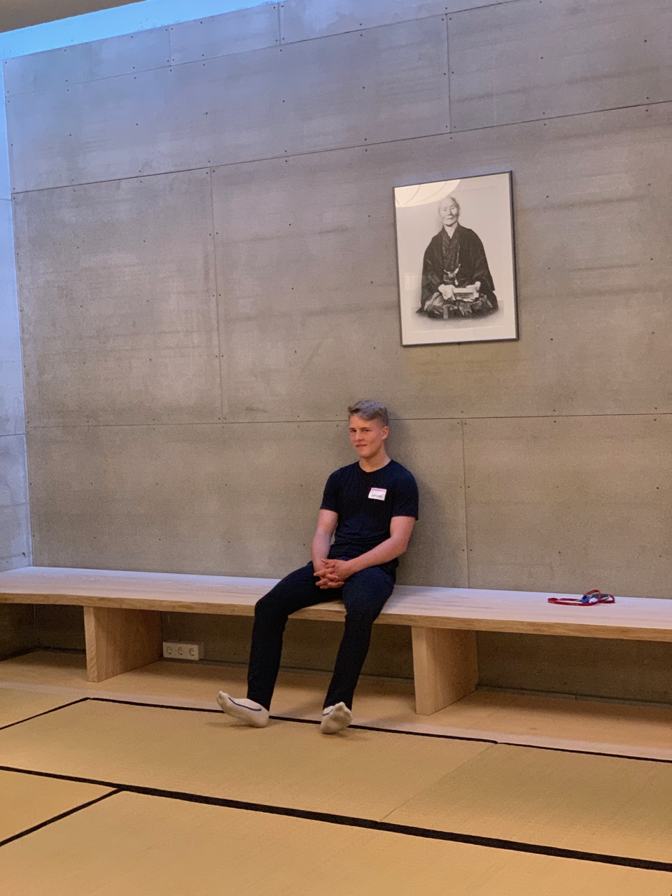 Lively conversation between guests at the summer gathering